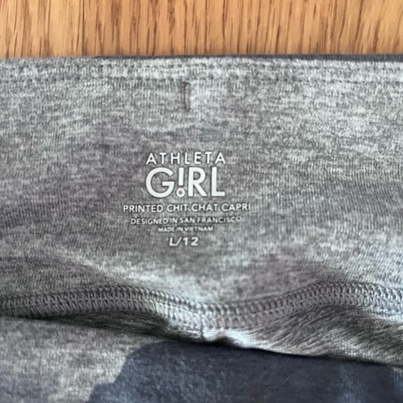 NWT ATHLETA GIRL PRINTED CHIT CHAT CAPRI L/12 - Picture 3 of 6